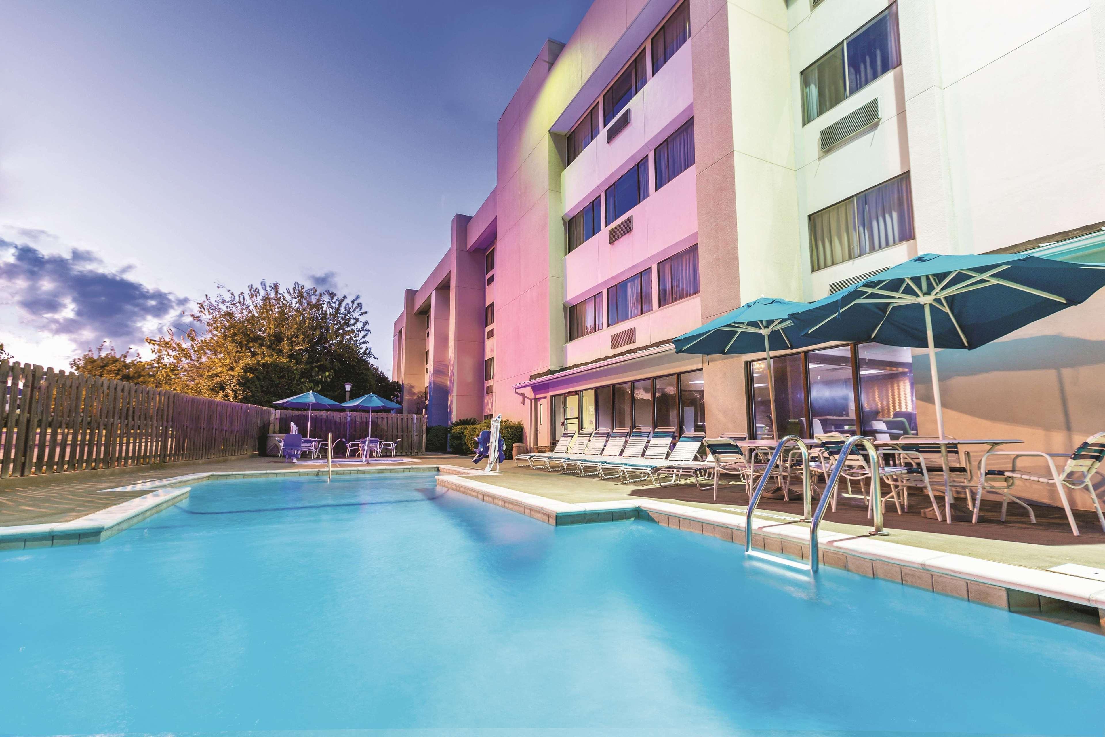 La Quinta Inn By Wyndham Austin North Экстерьер фото