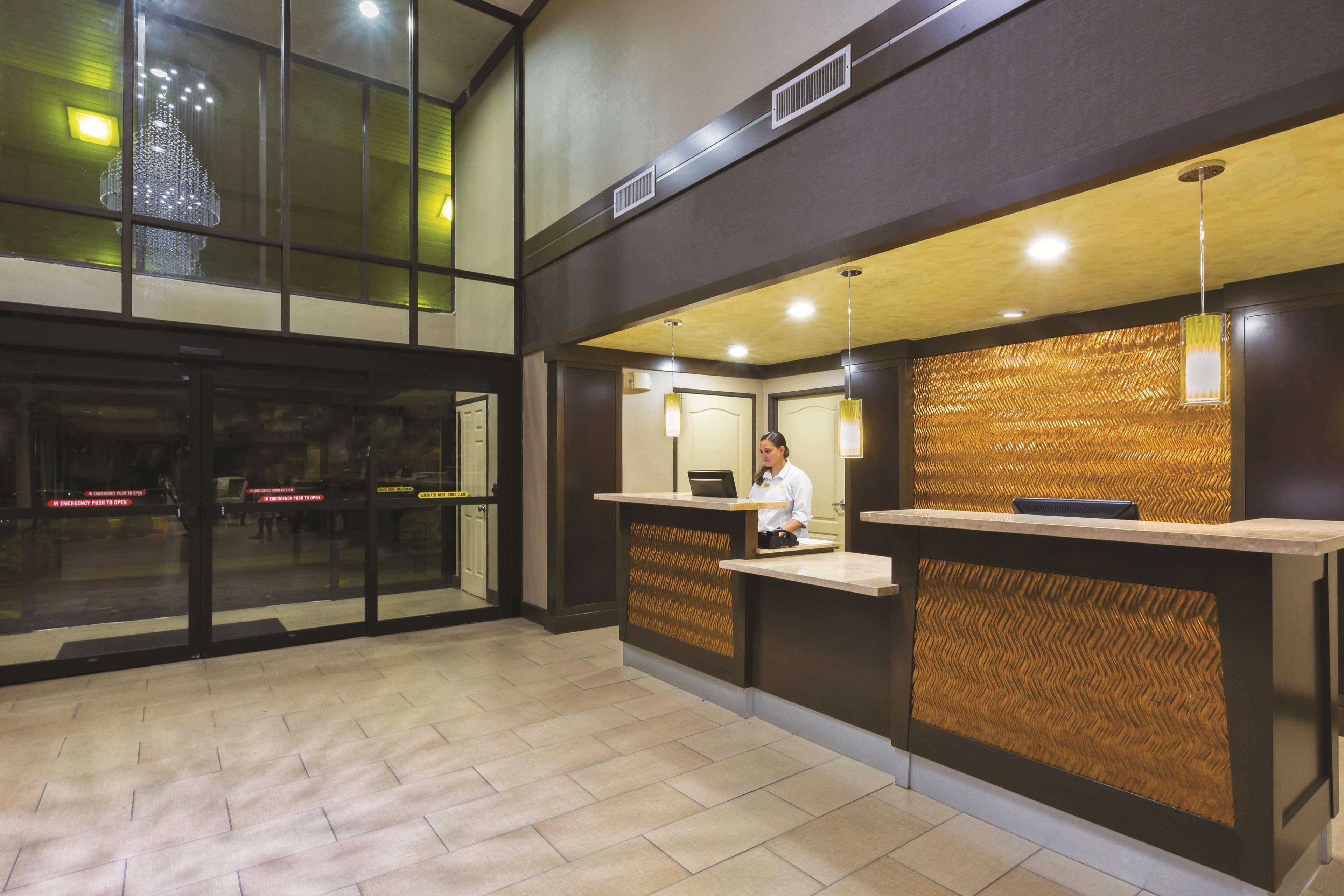 La Quinta Inn By Wyndham Austin North Экстерьер фото