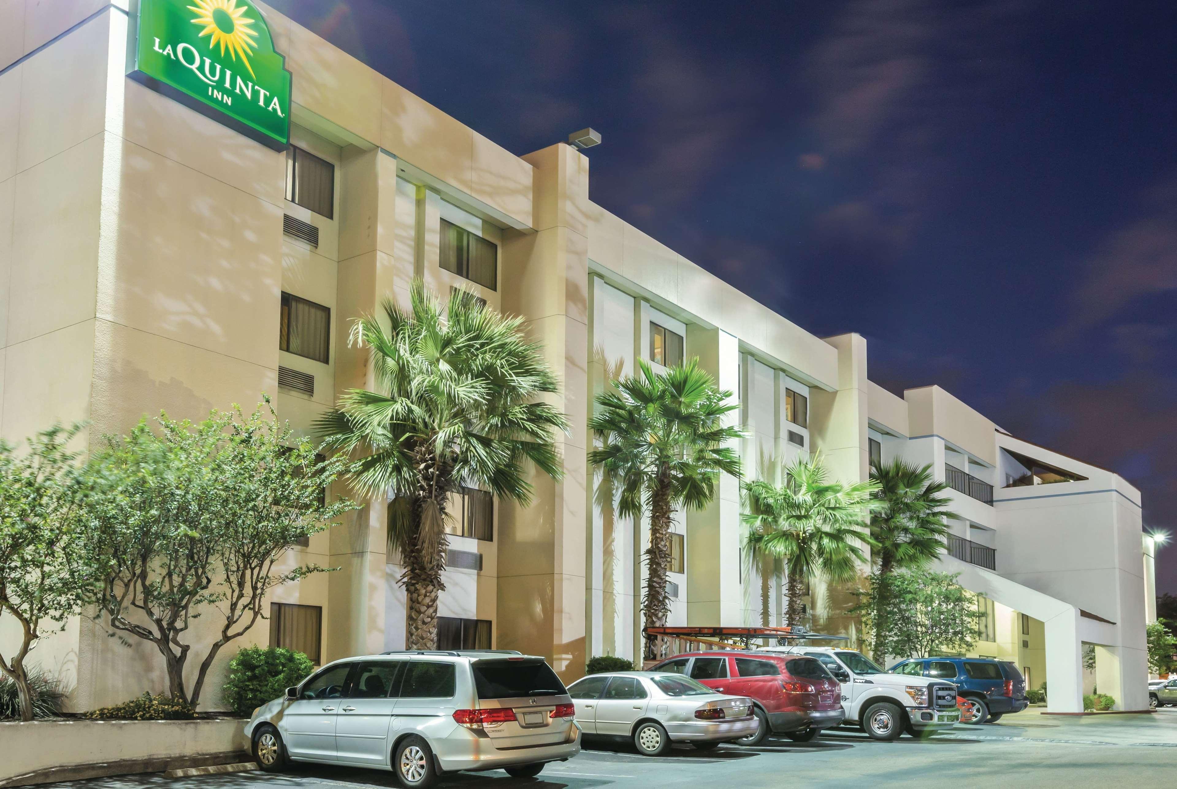 La Quinta Inn By Wyndham Austin North Экстерьер фото